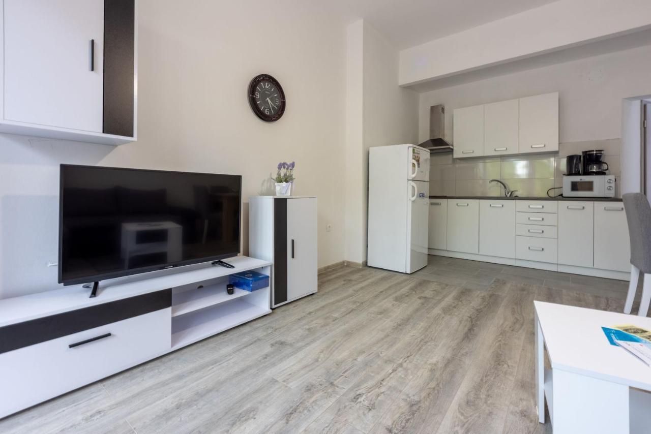 Apartments Ankica Crikvenica Exterior foto